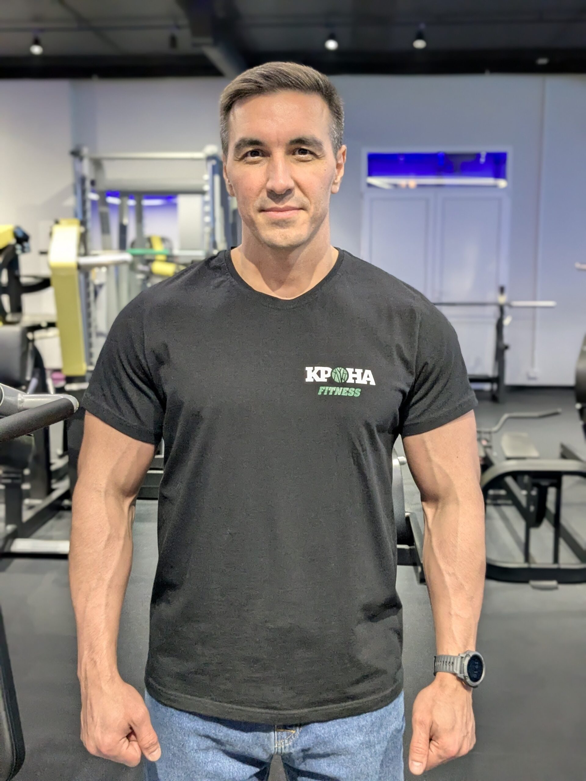 ДМИТРИЙ МАКАРОВ